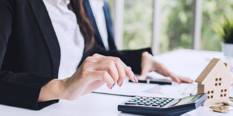 Costituire una società Arona